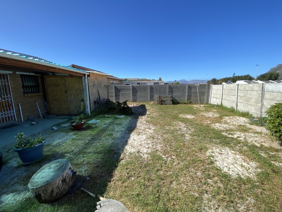 2 Bedroom Property for Sale in Muizenberg Western Cape